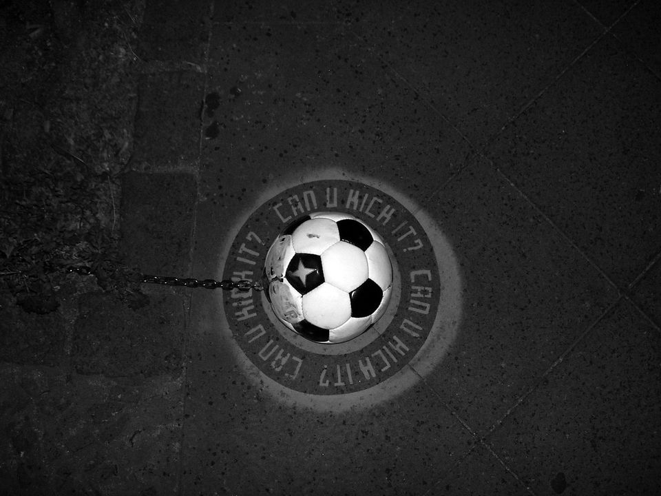 CAN U KICK IT? Für die Berliner Mediengruppe LM/LN wurde es bei der WM mit Concrete Soccer ziemlich konkret ... © Mediengruppe LM/MN 